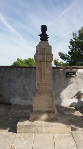 Panteon de Ulpiano Checa