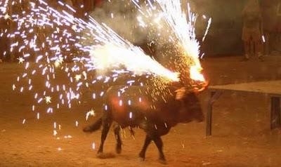 Embolada con pirotecnia